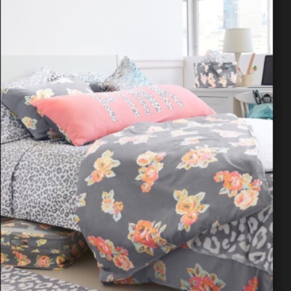 Victorias Secret Pink Other - Victoria Secret Pink Twin XL Floral Duvet Cover